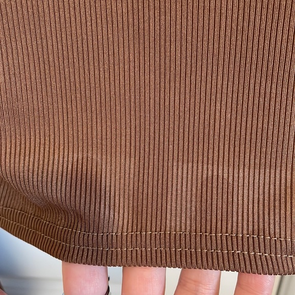 Boohoo Brown Ribbed Cropped Top - Picture 6 of 6